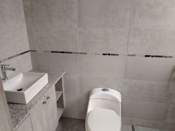 DEPARTAMENTO  EN VENTA EN EDIFICIO SECTOR MOSCÚ QUITO