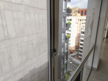 DEPARTAMENTO  EN VENTA EN EDIFICIO SECTOR MOSCÚ QUITO
