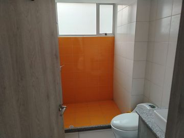 DEPARTAMENTO  EN VENTA EN EDIFICIO SECTOR MOSCÚ QUITO