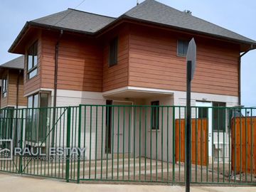 VENDEMOS Hermosa Casa semi nueva en excelente Villa