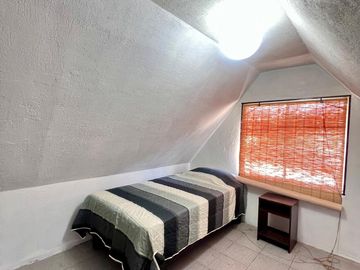 ¡Casa en Venta en Ciudad Satélite, Maipú!
