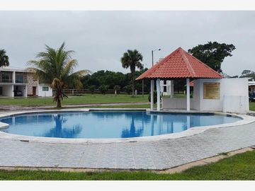 VENDO CASA DE UN NIVEL EN FRACCIONAMIENTO CON VIGILANCIA