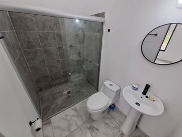 VENDO CASA DE UN NIVEL EN FRACCIONAMIENTO CON VIGILANCIA