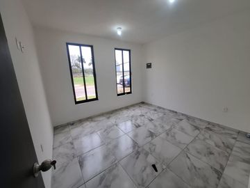VENDO CASA DE UN NIVEL EN FRACCIONAMIENTO CON VIGILANCIA