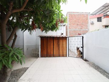 casa de venta en manta zona centro gr