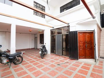 casa de venta en manta zona centro gr