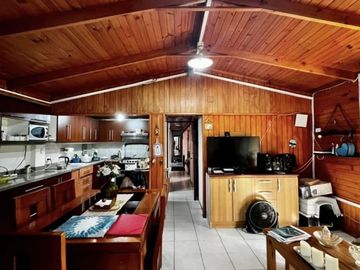 Casa En Venta Con Galpón 510m2, La Granja.