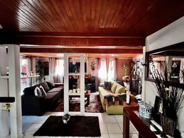 Casa En Venta Con Galpón 510m2, La Granja.