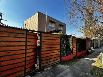 Casa En Venta Con Galpón 510m2, La Granja.