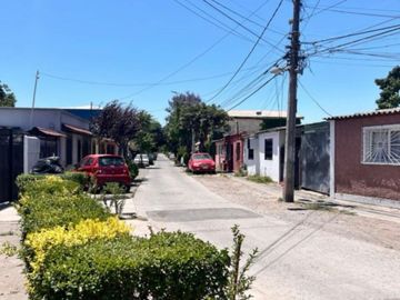 Casa En Venta, 2 Dorm. Sector, 5 De Abril, Estación Central