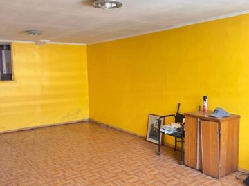 Casa En Venta, 2 Dorm. Sector, 5 De Abril, Estación Central