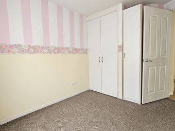 Vendo Casa Dentro de Conjunto en Bellavista de Carretas de 3 Dormitorios en 3 plantas está muy cerca del Terminal de Carcelén