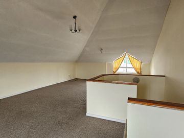 Vendo Casa Dentro de Conjunto en Bellavista de Carretas de 3 Dormitorios en 3 plantas está muy cerca del Terminal de Carcelén