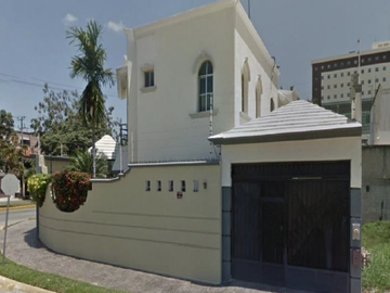 PRECIOSA CASA EN CANCUN MUY CERCA DEL MAR