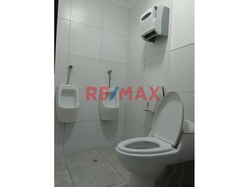 Alquilo Exclusivo Local En San Isidro