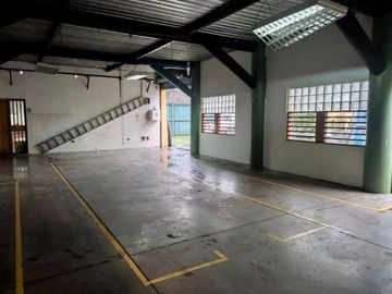 Excelente Propiedad Industrial En Venta De 504 M2, Conchalí.