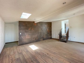 Casa en Venta, San Miguel Totocuatlapilco. Metepec, Estado de México