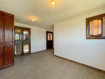 Casa en Venta, San Miguel Totocuatlapilco. Metepec, Estado de México
