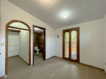 Casa en Venta, San Miguel Totocuatlapilco. Metepec, Estado de México