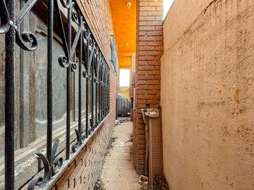 Casa en Venta, San Miguel Totocuatlapilco. Metepec, Estado de México