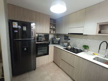🏡 Venta Moderno Departamento de 78 m² en Magdalena