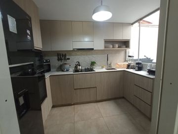 🏡 Venta Moderno Departamento de 78 m² en Magdalena