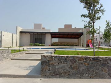 CASAS NUEVAS EN LOMAS DEL MARQUES, EL CAMPANARIO