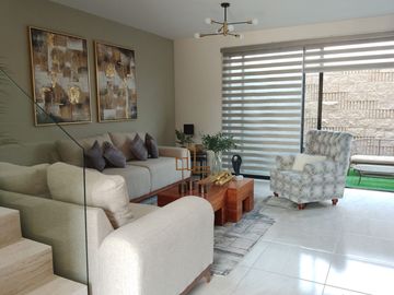 CASAS NUEVAS EN LOMAS DEL MARQUES, EL CAMPANARIO