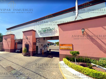 VENTA DE CASA EN CLUB DE GOLF FRACC. VIÑEDOS, SAN JUAN DEL RIO QUERETARO.