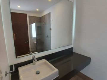 Departamento en CANCUN CUMBRES, Planta Baja, grand terraza, frente a la alberca