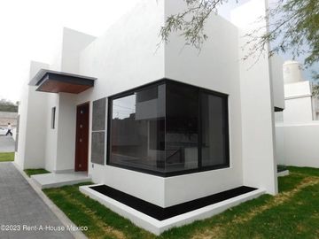 Casa de 1 planta en venta en Tequisquiapan muy cerca del centro 2 recamaras
