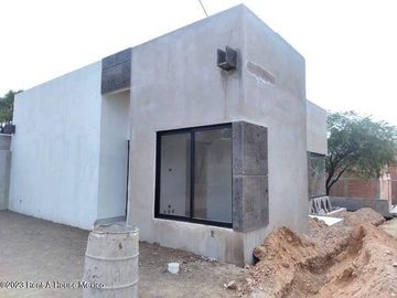 Casa de 1 planta en venta en Tequisquiapan muy cerca del centro 2 recamaras