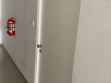 DEPARTAMENTO EN VENTA AMOBLADO – CONDOMINIO LAS PALMERAS DEL CHIPE- PIURA