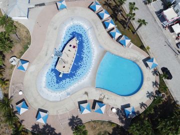 Urbanización Villa Marina - Capaes, casa de 2 pisos, 3 dormitorios y balcón.