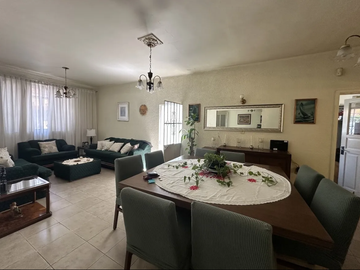 Venta Casa Nueva Santa María....Una Planta..$7,950,000