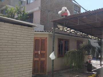 VENDO CASA 385M2. EN URB. LOS CIPRESES, CERCADO DE LIMA