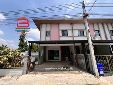 ทาวน์เฮาส์ หมู่บ้าน ภัทรไพรเวท 2 เฟส 3 เนื้อที่ 26.2 ตรว. ใกล้วัดสะแก ถนน ปทุมธานี-สามโคก-เสนา ต.สามโคก อ.สามโคก จ.ปทุมธานี