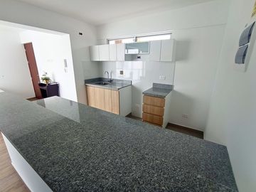 Surquillo BARRIO MÉDICO - Dúplex Penthouse de 3dorm + 1cochera + Balcón + Terraza + Cocina Kitchenette