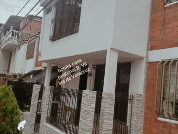 BONITA CASA PEATONAL BARRIO VILLAS DE VERACRUZ NORTE DE CALI