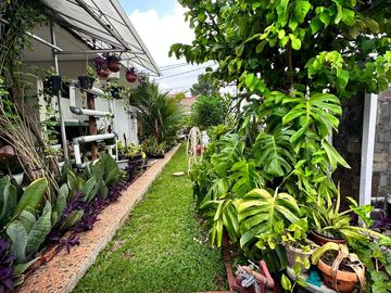 Dijual Rumah Lingkungan Komplek Hook Jalan Raya Jatiwaringin, Cipinang Melayu Jakarta Timur [AR078]