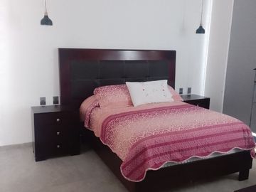 CASA EN VENTA EN CORREGIDORA, Habitaciones en PB