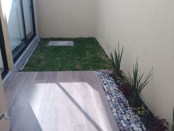 CASA EN VENTA EN CORREGIDORA, Habitaciones en PB