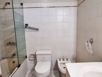 Departamento en venta en Chacarilla, Surco,  frente a parque Cesar Vallejo
