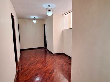 Departamento en venta en Chacarilla, Surco,  frente a parque Cesar Vallejo