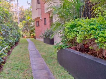 Departamento en venta en Chacarilla, Surco,  frente a parque Cesar Vallejo