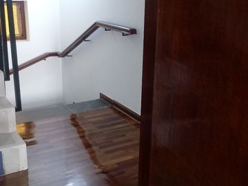 REMATO !!BAJO DE PRECIO !!VENDO TRIPLEX REMODELADO , SUPER UBICADO SAN BORJA LIMITE SAN ISIDRO