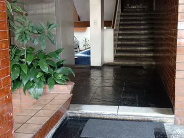 REMATO !!BAJO DE PRECIO !!VENDO TRIPLEX REMODELADO , SUPER UBICADO SAN BORJA LIMITE SAN ISIDRO