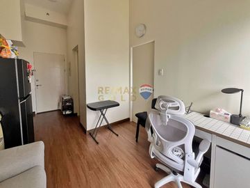 For Sale: Unfurnished 1 Bedroom Condo in Prisma Residences