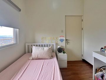 For Sale: Unfurnished 1 Bedroom Condo in Prisma Residences