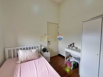For Sale: Unfurnished 1 Bedroom Condo in Prisma Residences